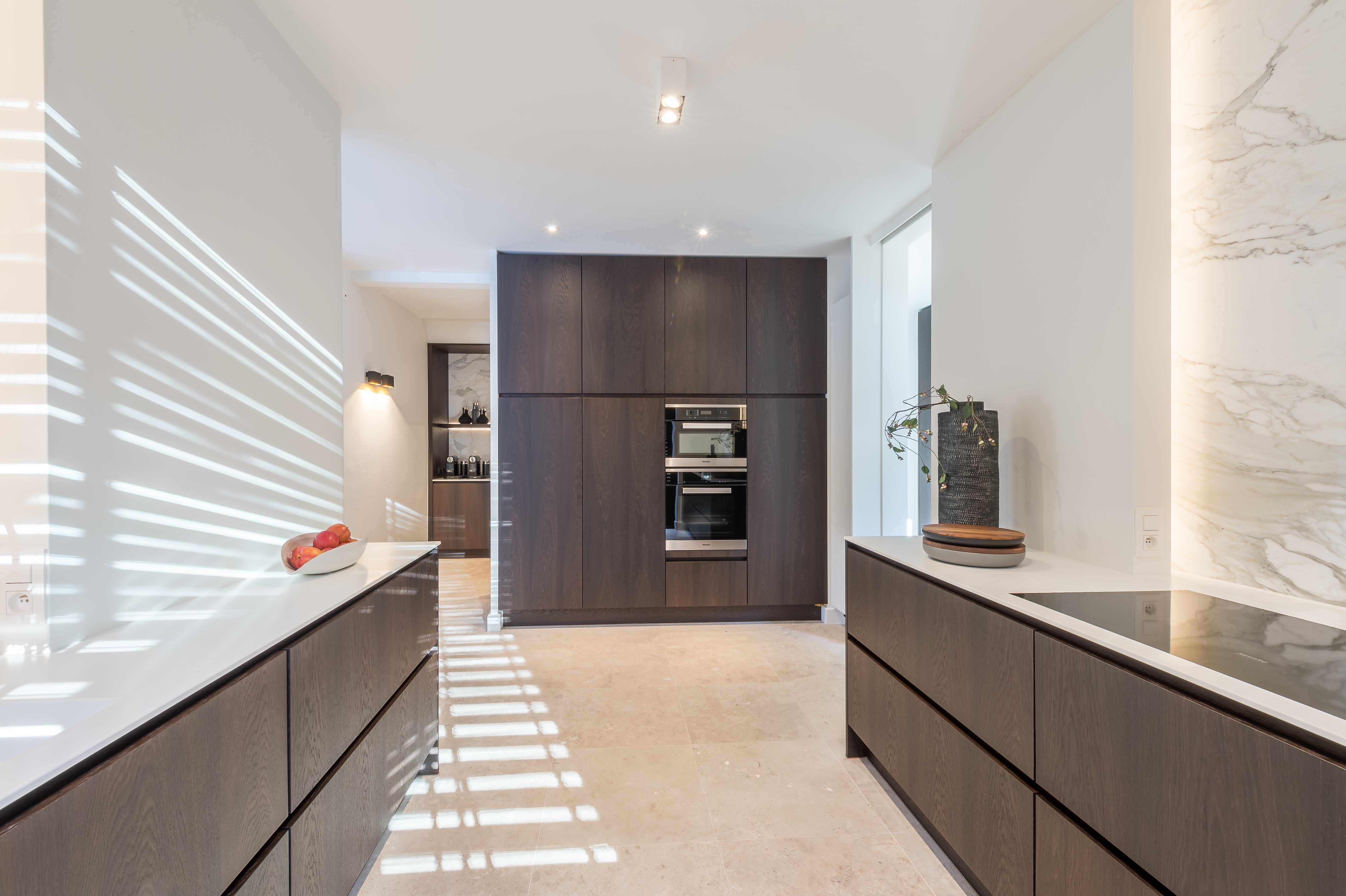 rechte keuken donker hout