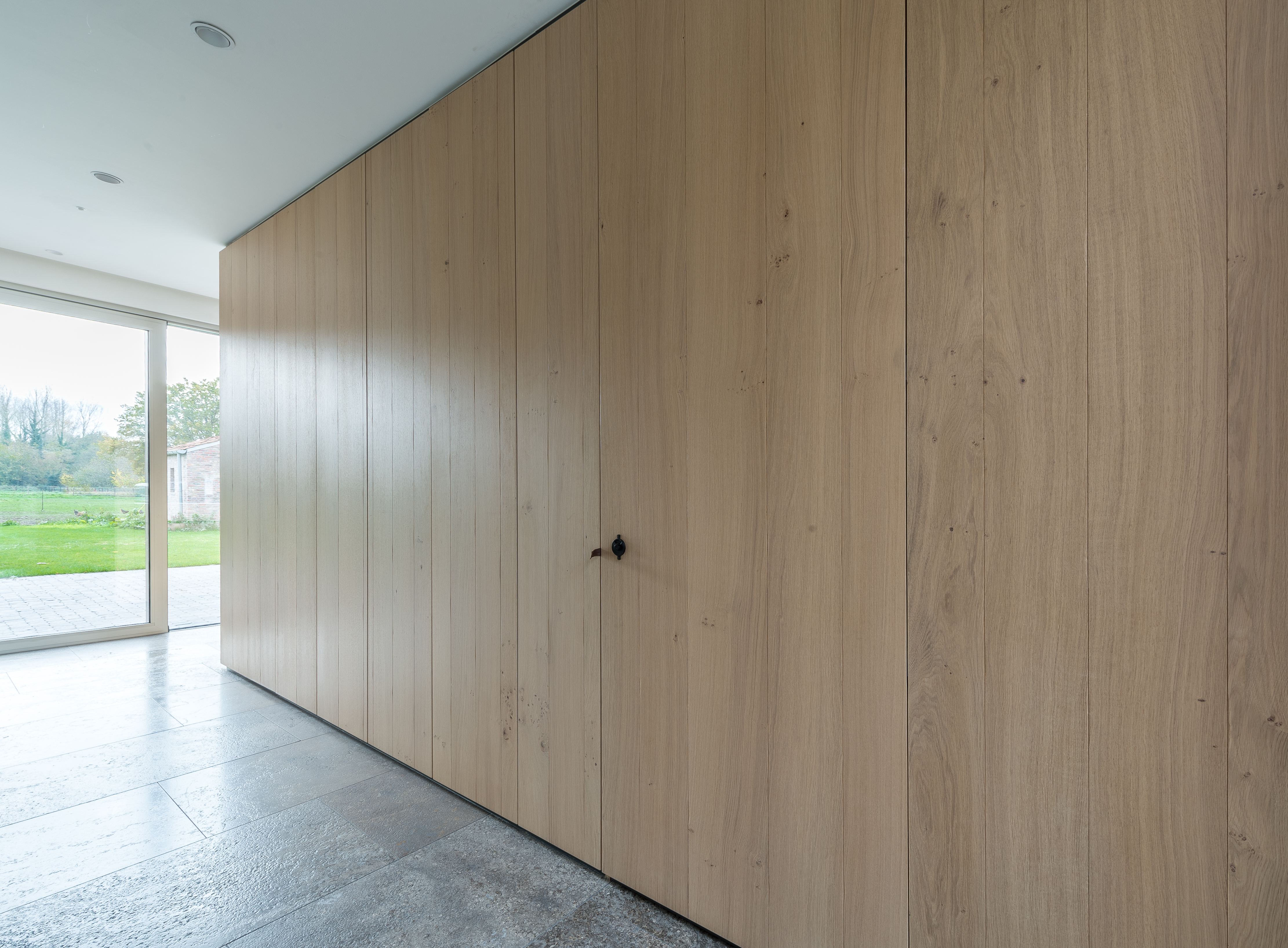 maatwerk kastenwand in hout